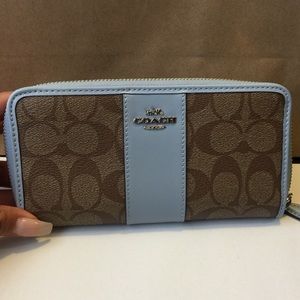 NWT COACH Khaki & Pale blue Signature canvas